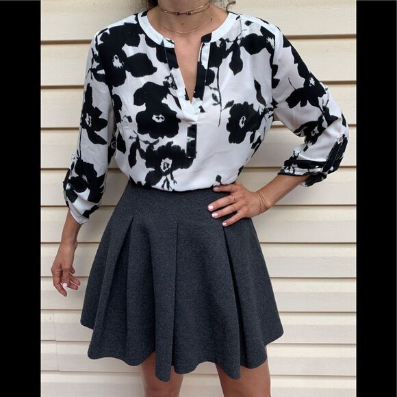 Daniel Rainn Black/white blouse, V-neck, long-sleeved, beautiful, elegant, S/M - Picture 3 of 11